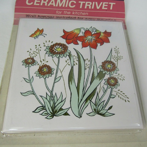 Floral Ceramic Trivet Tile Art Lot 2 Wall Hanger - Picture 3 of 6